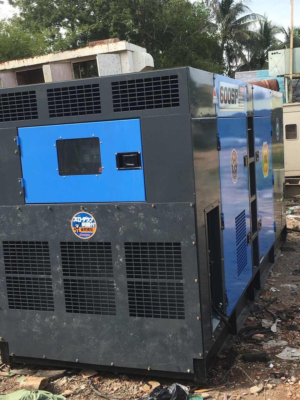 Hình ảnh máy phát điện tại kho hàng công ty Đại Phong