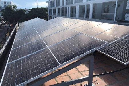 dien nang luong mat troi tai truong hoc