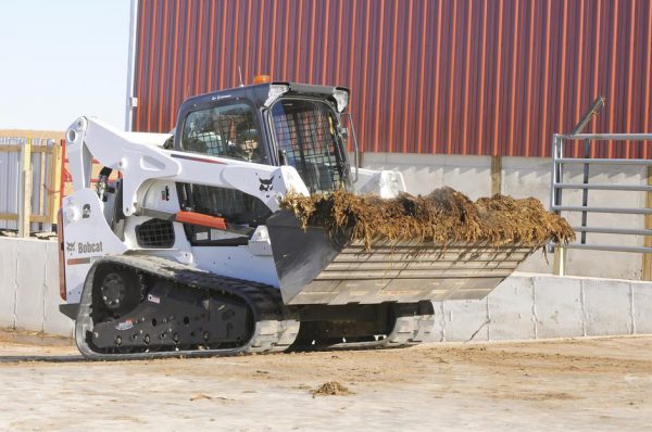 Xe xúc Bobcat T750