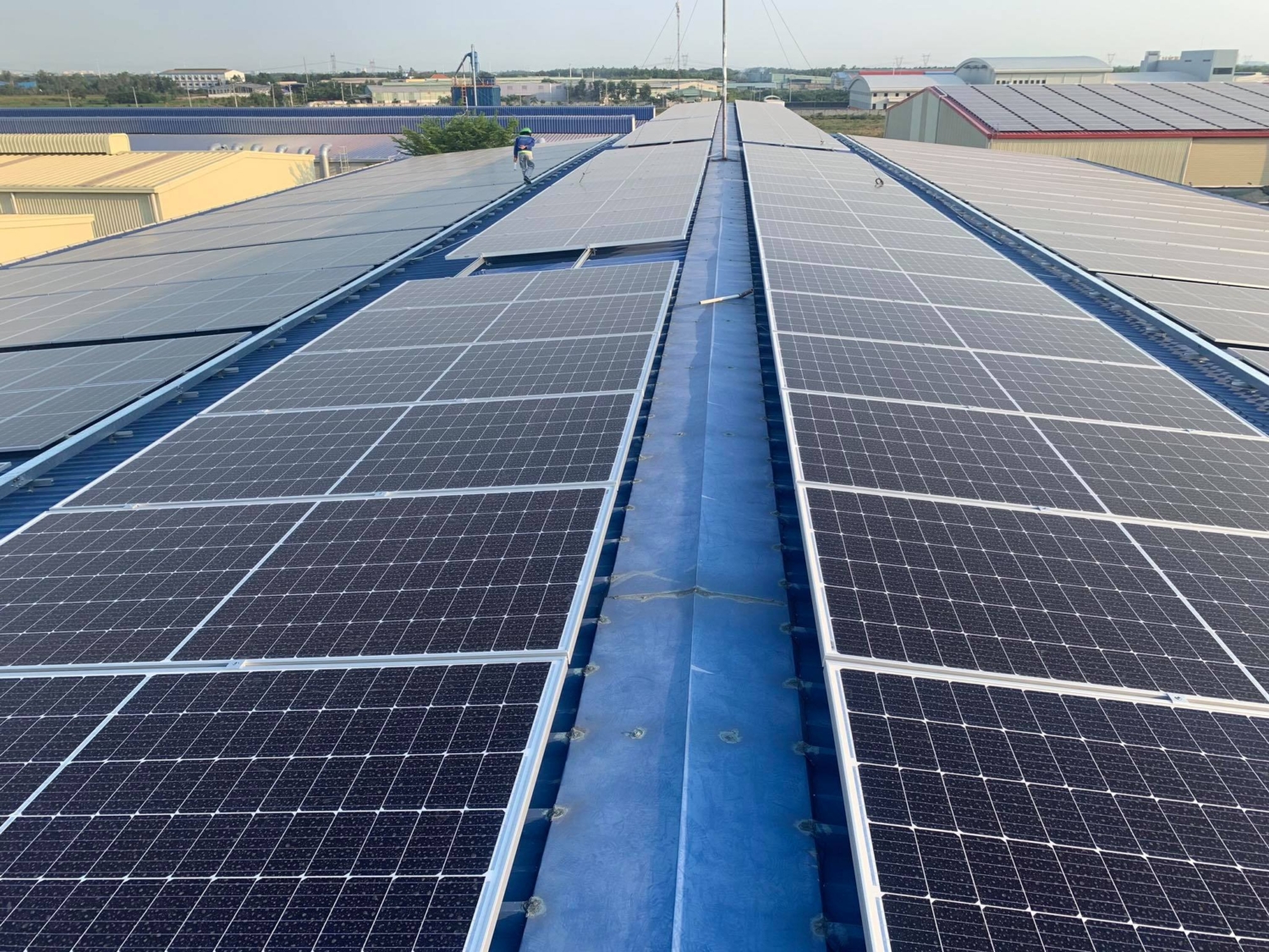 Chi phí lắp đặt hệ thống điện năng lượng mặt trời 5KW